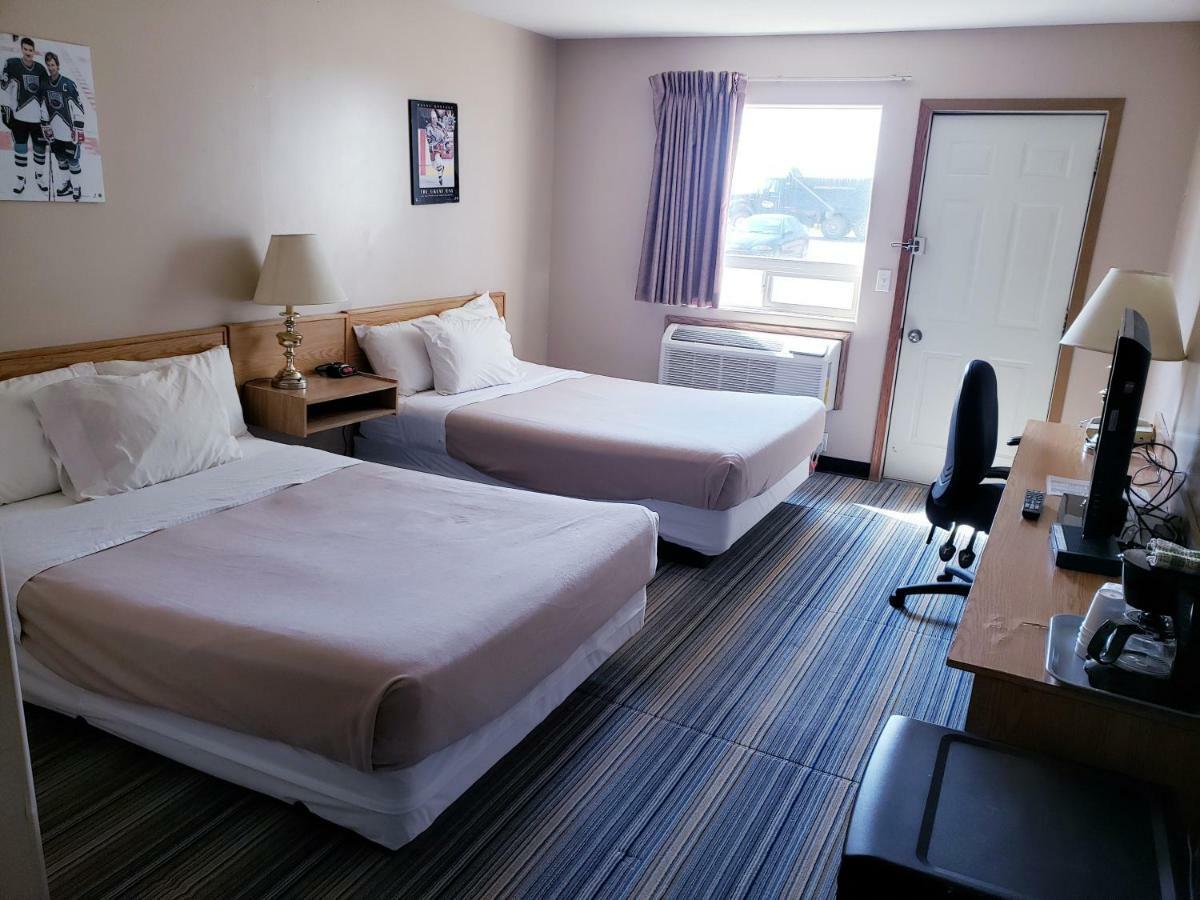 Travel-Inn Resort & Campground Саскатун Екстер'єр фото